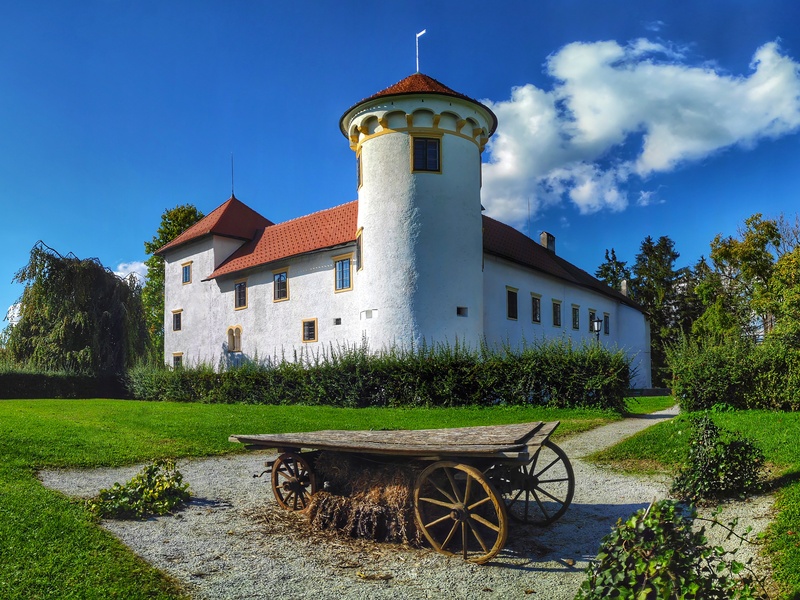 Bogenšperk Castle