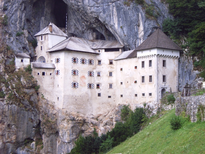 Predjama Castle