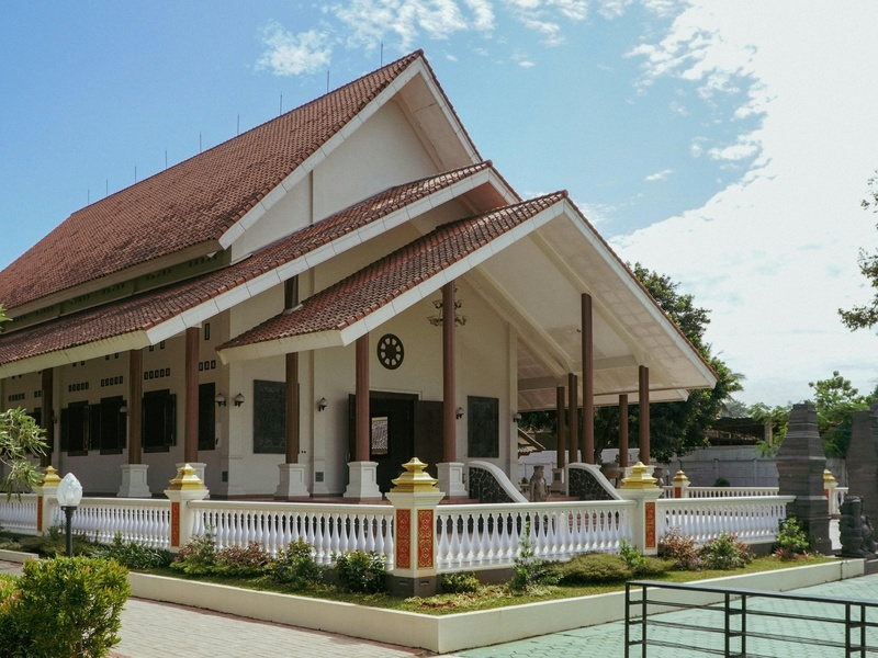 Evínayong Colonial Center