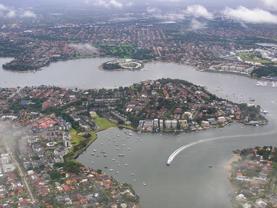 Hen and Chicken Bay