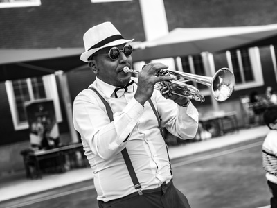 Louis Armstrong New Orleans International