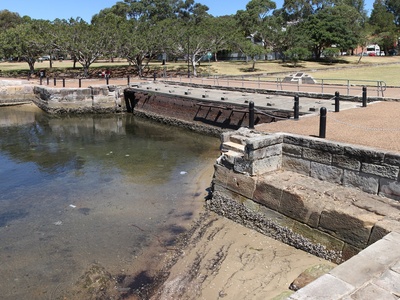 Mort Bay