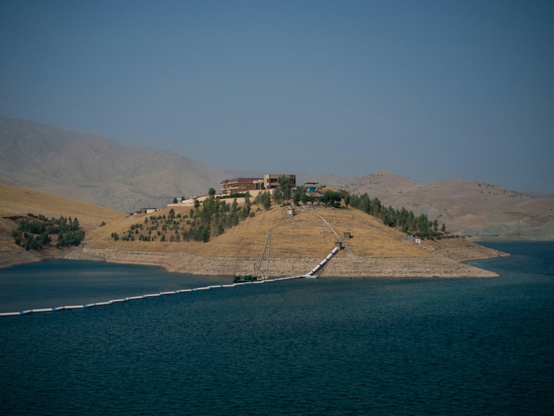 Wadi Kaam Dam Lake
