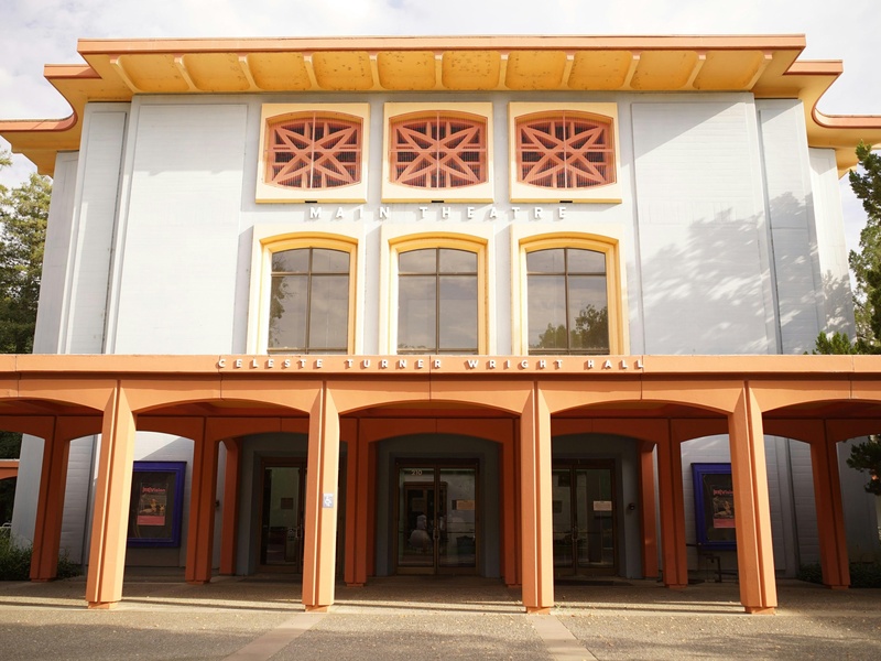 Amricani Cultural Centre