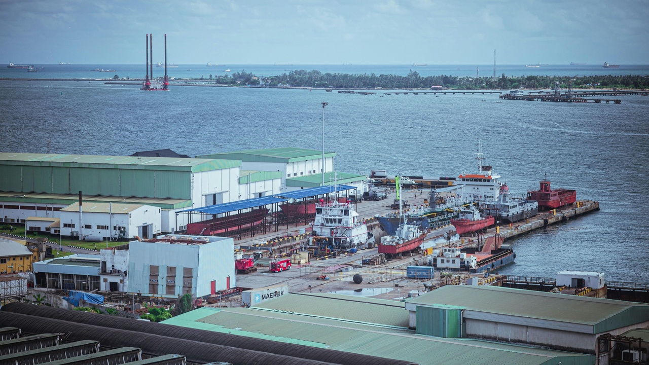 Economic activity and markets in Conakry, Guinea