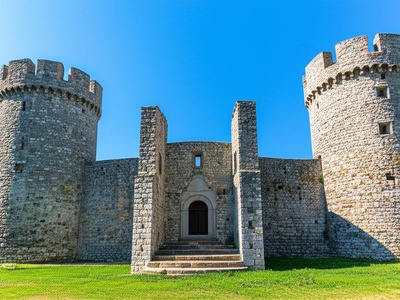 Hrastovlje Defence Wall