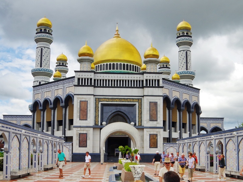 Jame' Asr Hassanil Bolkiah Mosque