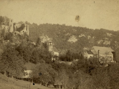 Kostel Castle
