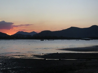 Lang Co Bay