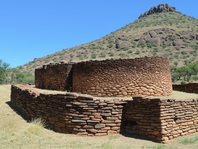 Ntaba zika Mambo Ruins