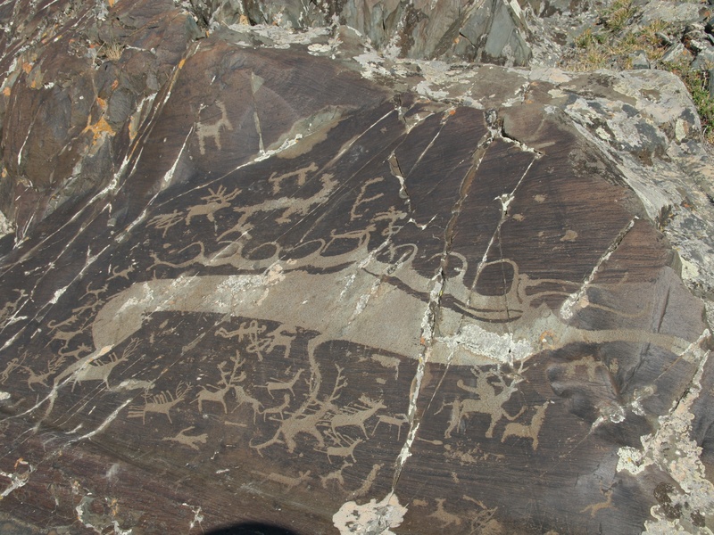 Petroglyphic Complexes of the Mongolian Altai