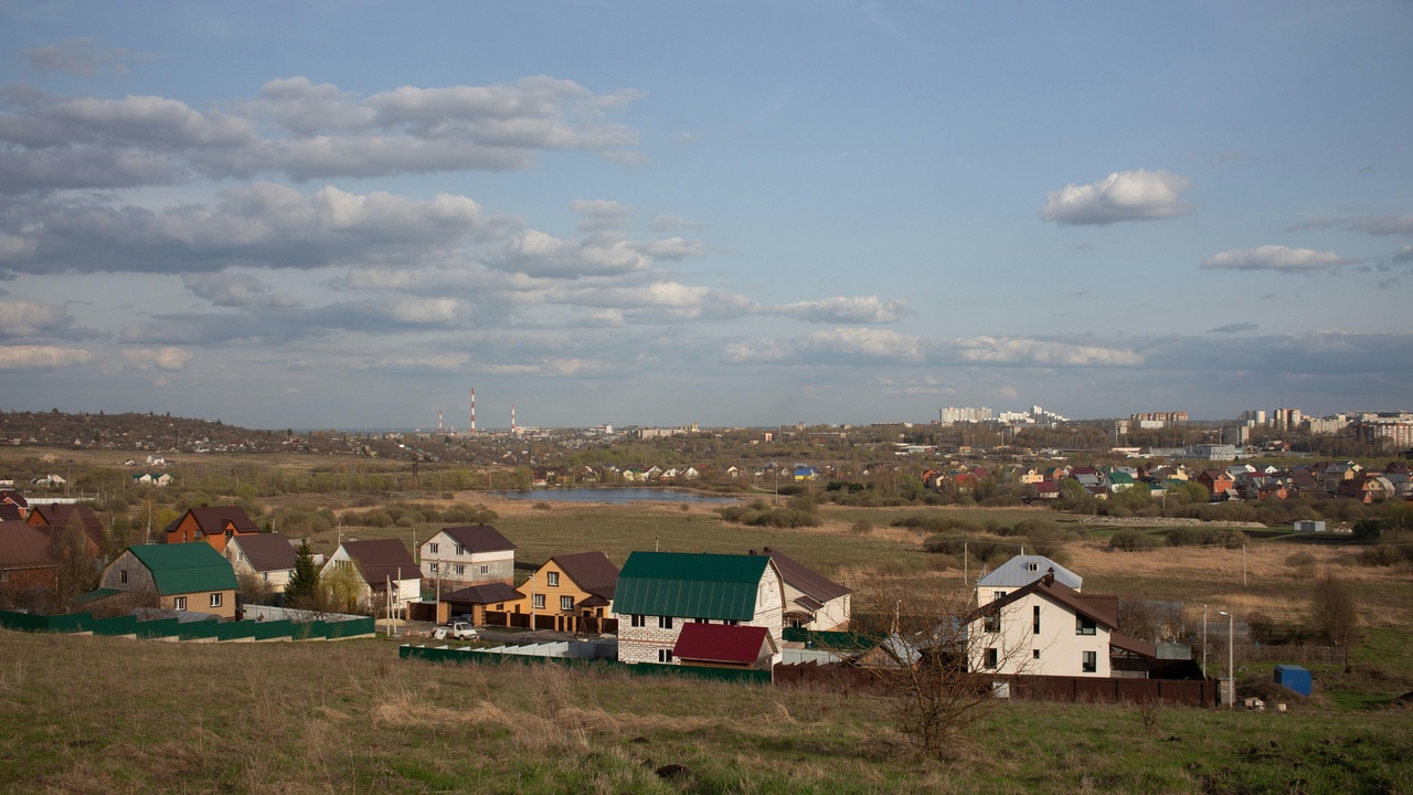 Remote mining town and transit hub hazards