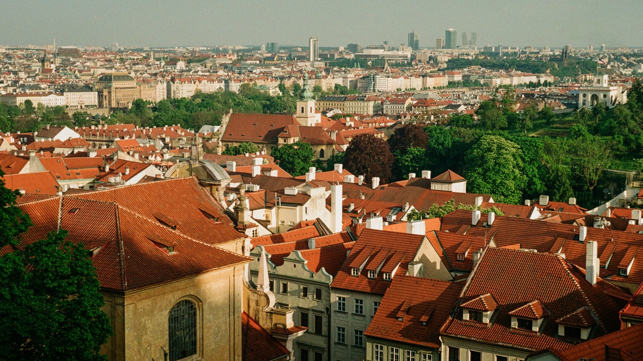 Rising rents, crowded Charles Bridge and tourist crowds in Prague