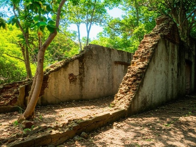 Goldsborough Bay Ruins