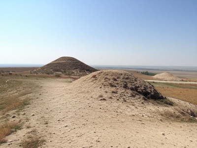 Kurd Qal'eh (various small tells)