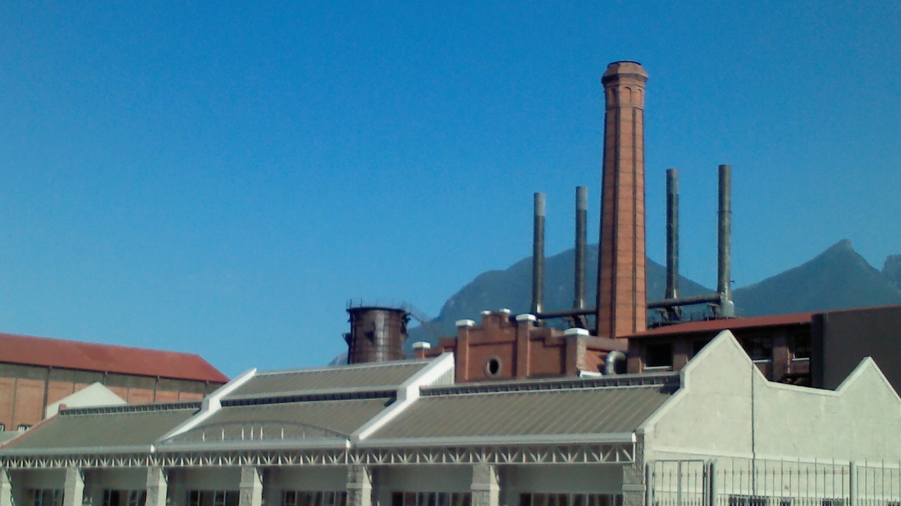 Parque Fundidora grounds with industrial structures and green paths