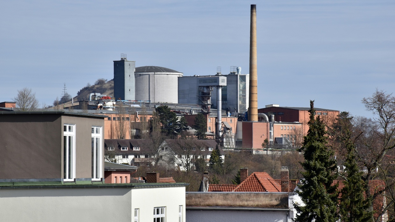 Post-industrial Czech city blocks with brownfield sites and council housing