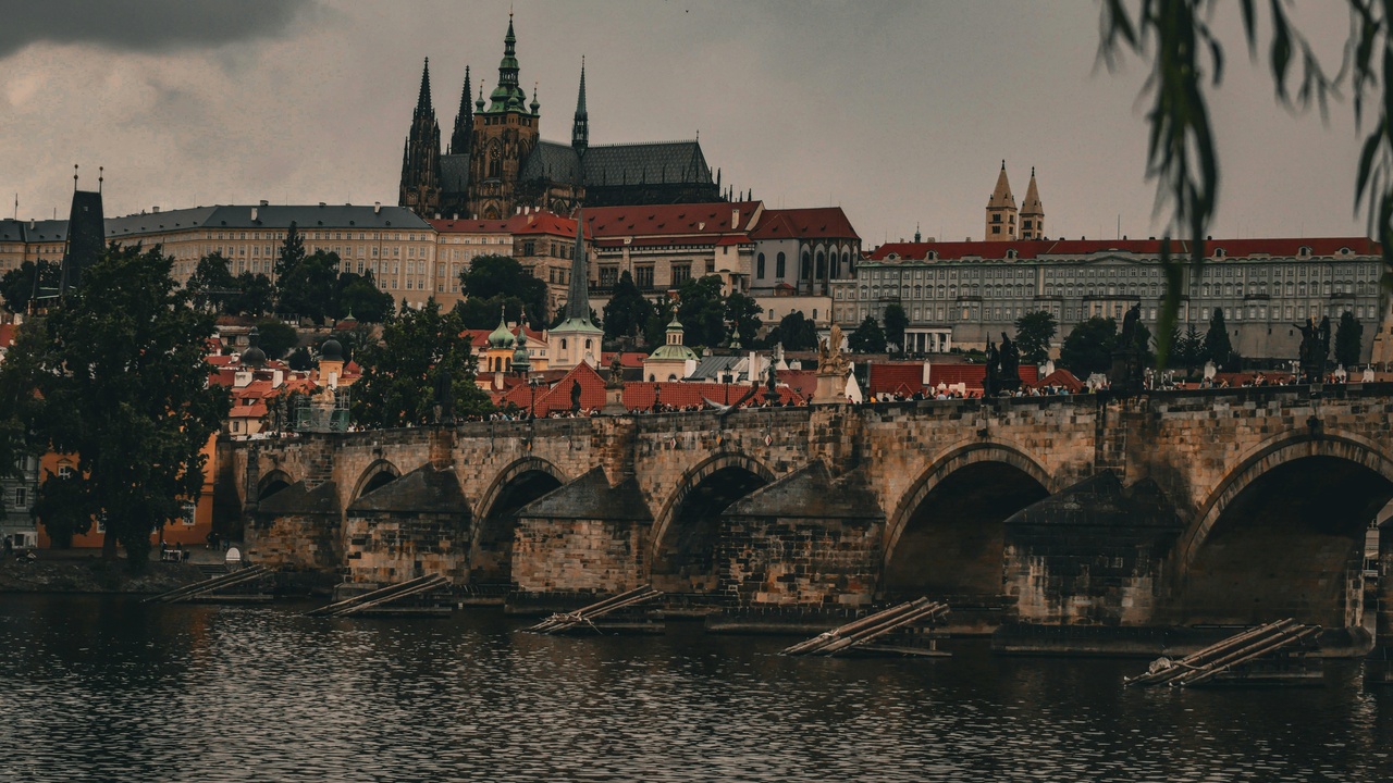 Prague technology hubs, university and hospitals