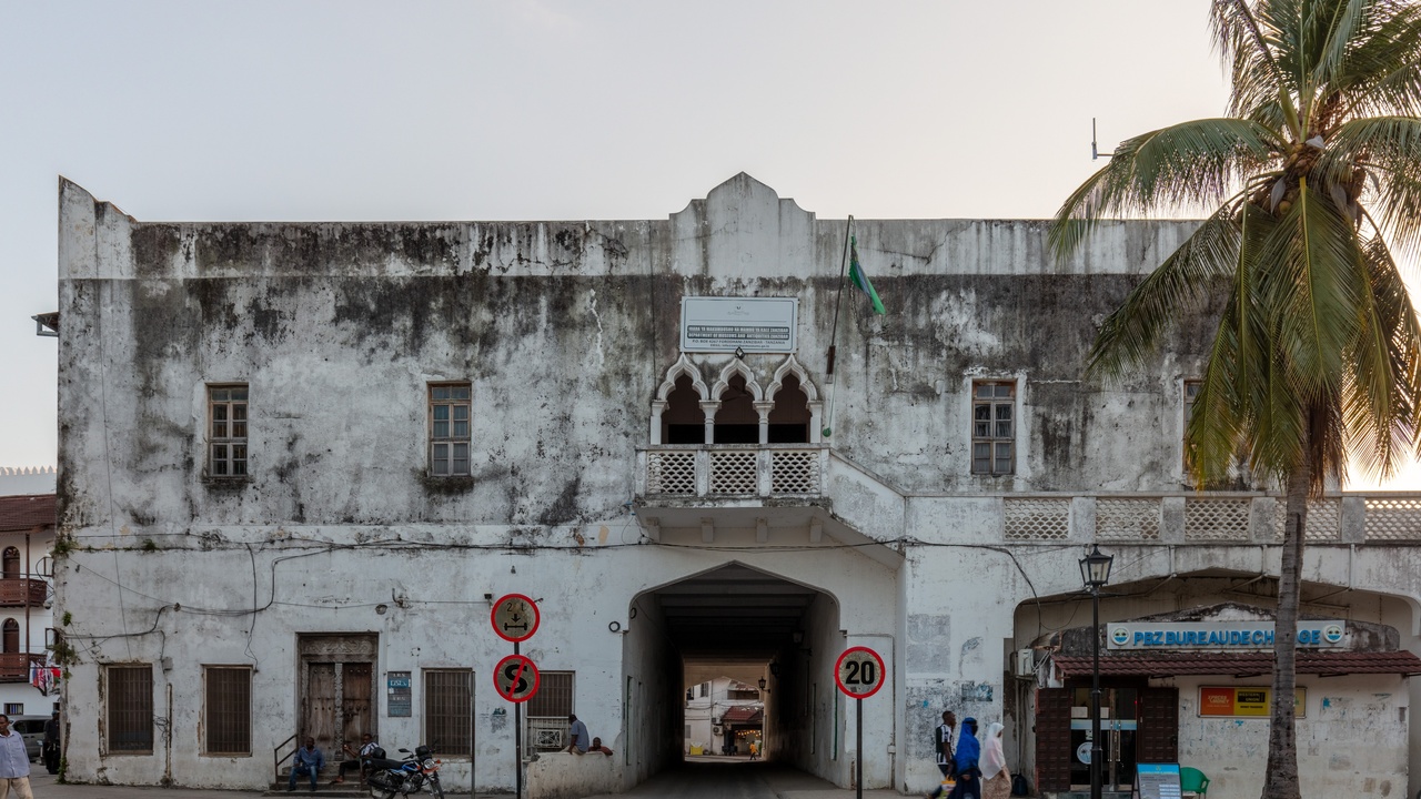 Stone Town alleyway and coastal heritage in Zanzibar