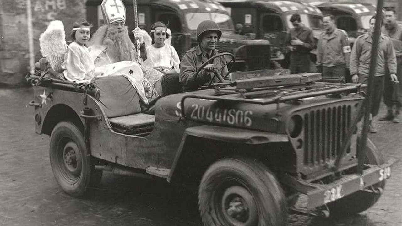 Family and civic rituals in Luxembourg including multilingual classrooms and Kleeschen Saint Nicholas celebrations