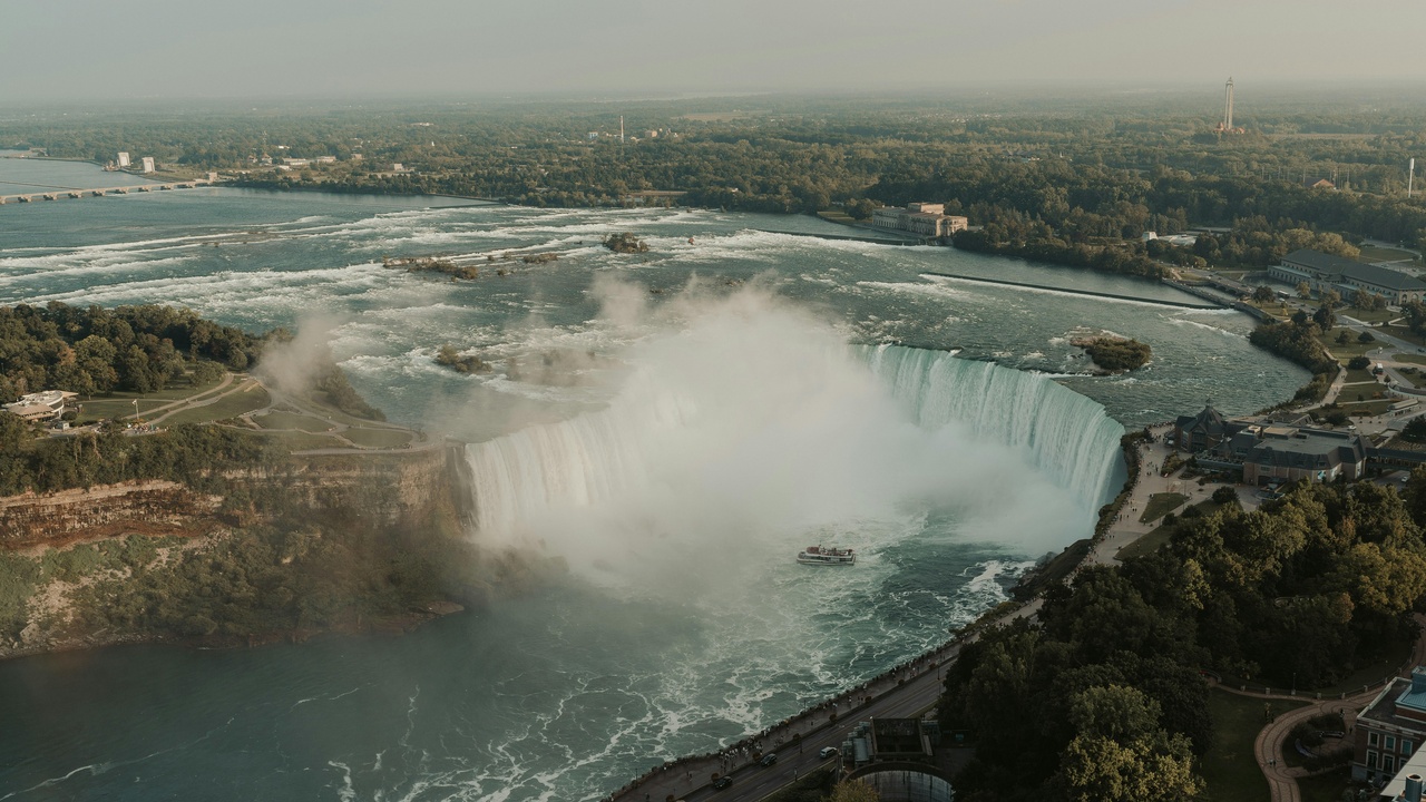 Niagara Falls and downtown scenes representing post-industrial and tourist towns with high crime rates