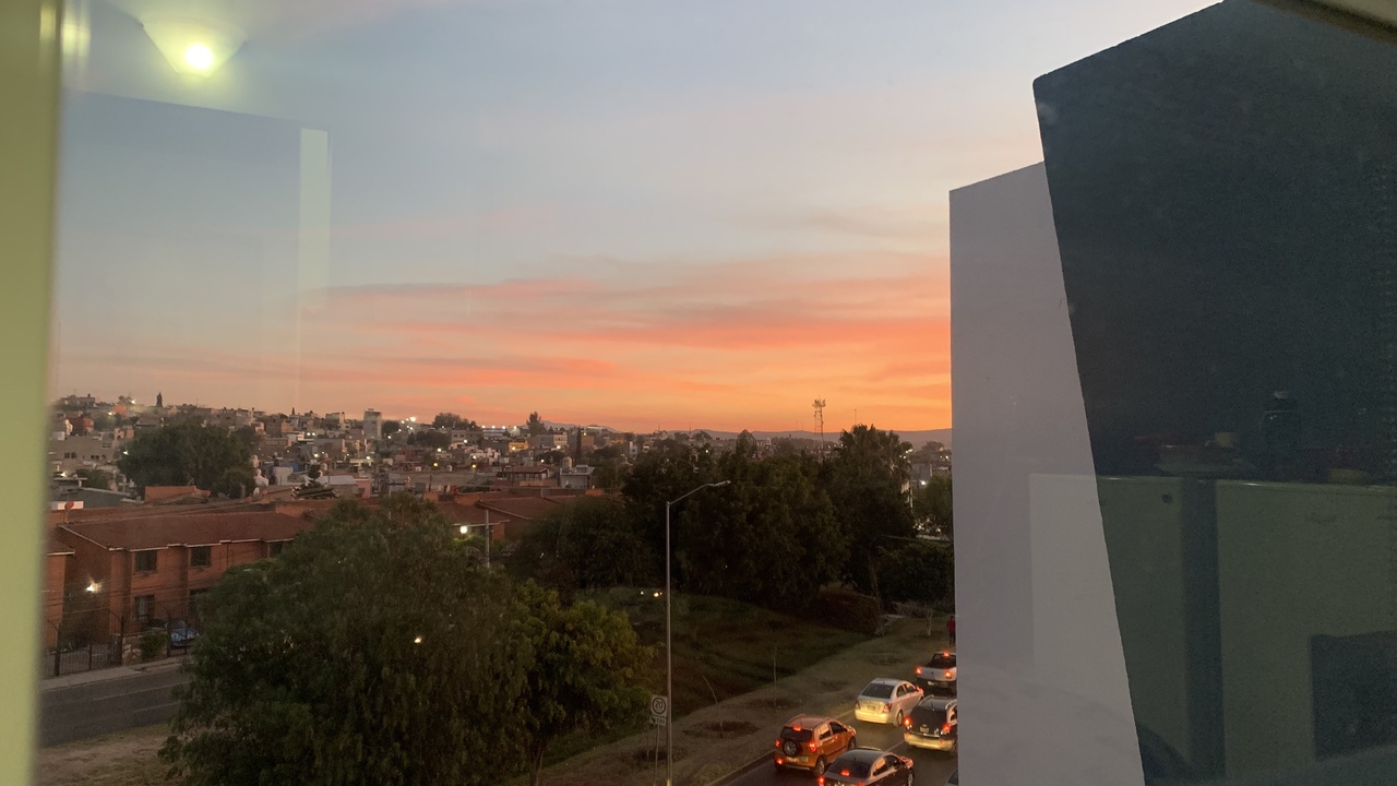 Traffic and suburban development in Querétaro