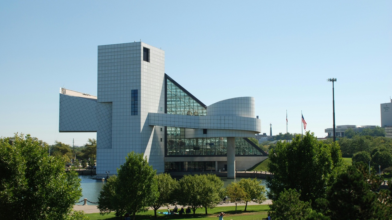 Exterior of the Science Museum of Minnesota along the Mississippi River in St. Paul.