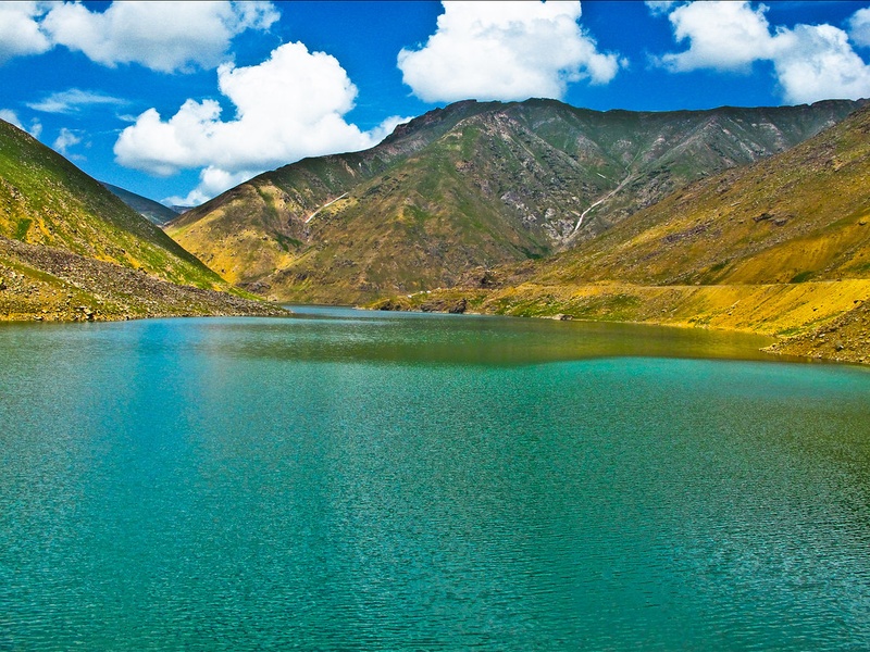 Lulusar Lake