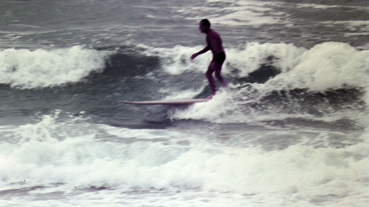 El Matador sea caves and rocky Malibu coastline at low tide
