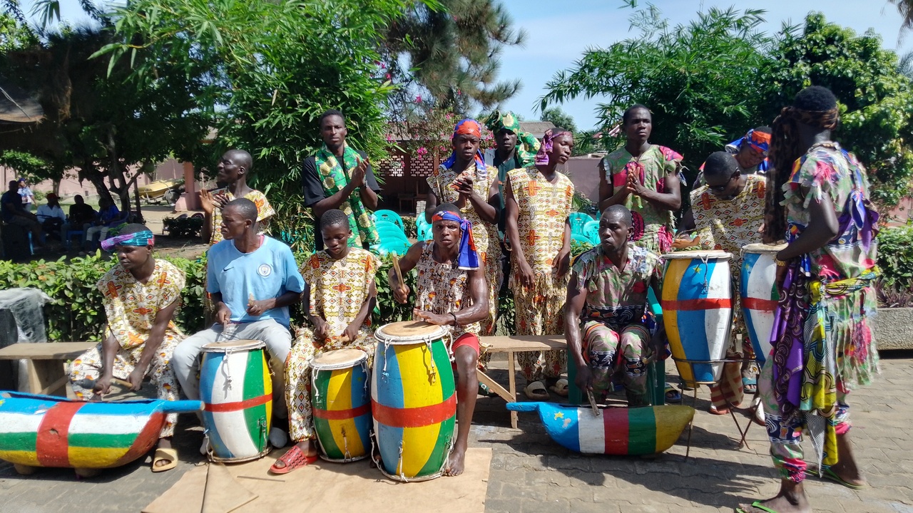 Market scene and cultural exchange in Bangui, Central African Republic