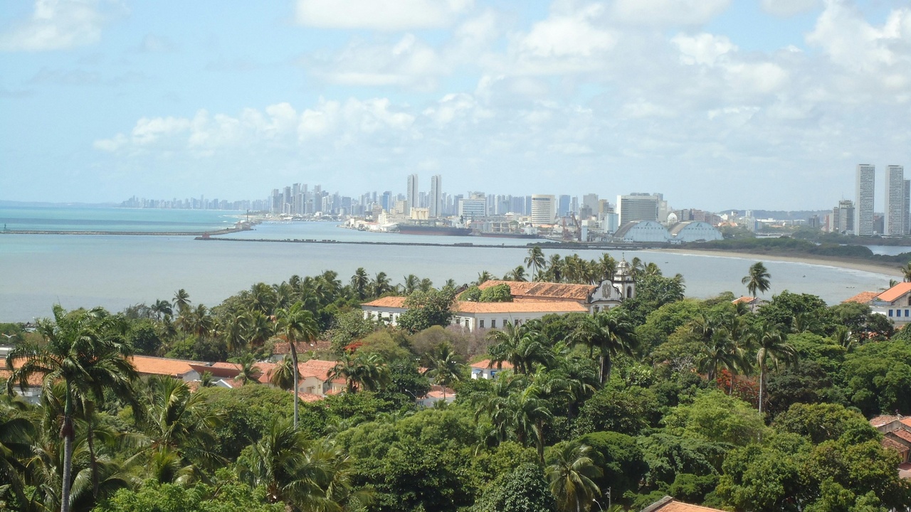 Stalls and seafood at Mercado de São José in Recife