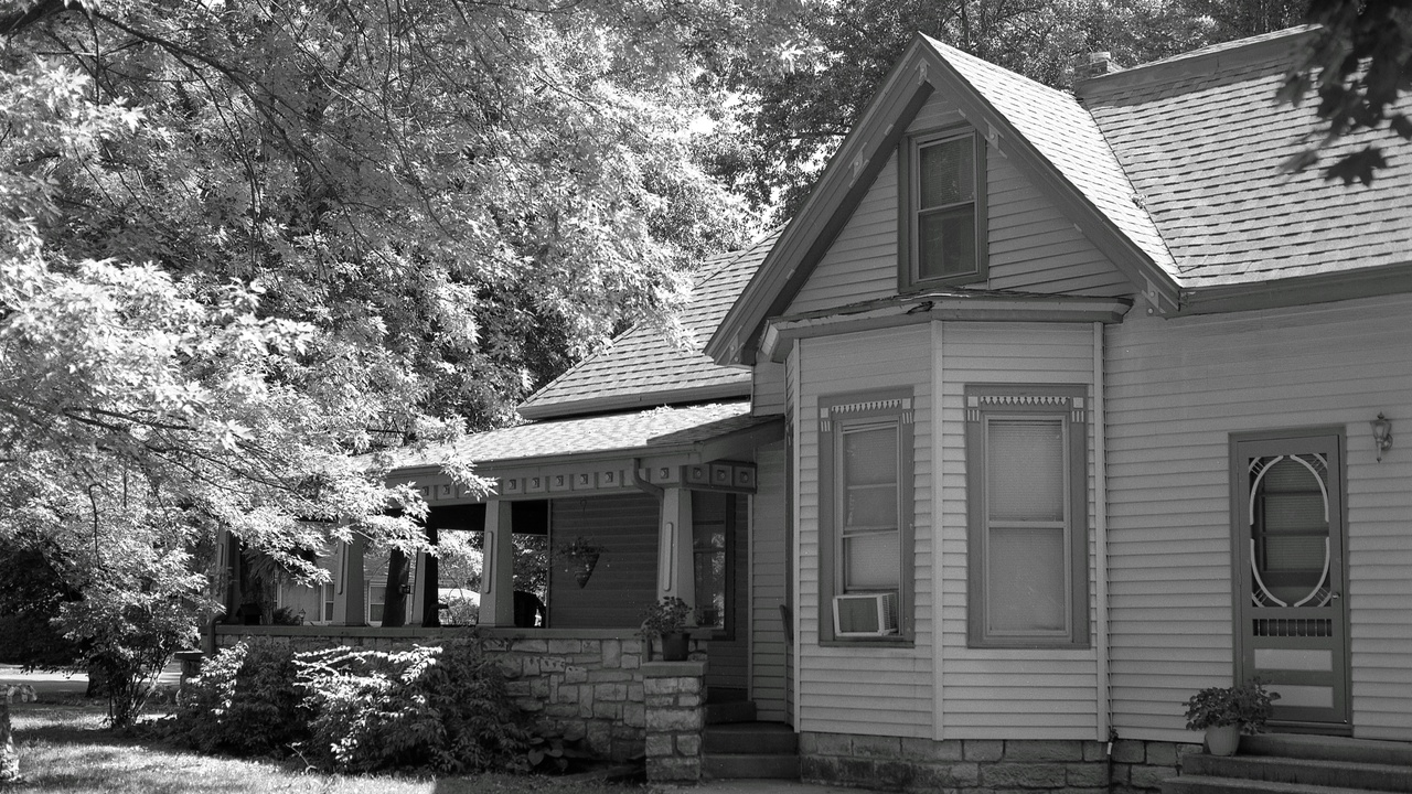 St. Louis skyline and economic activity