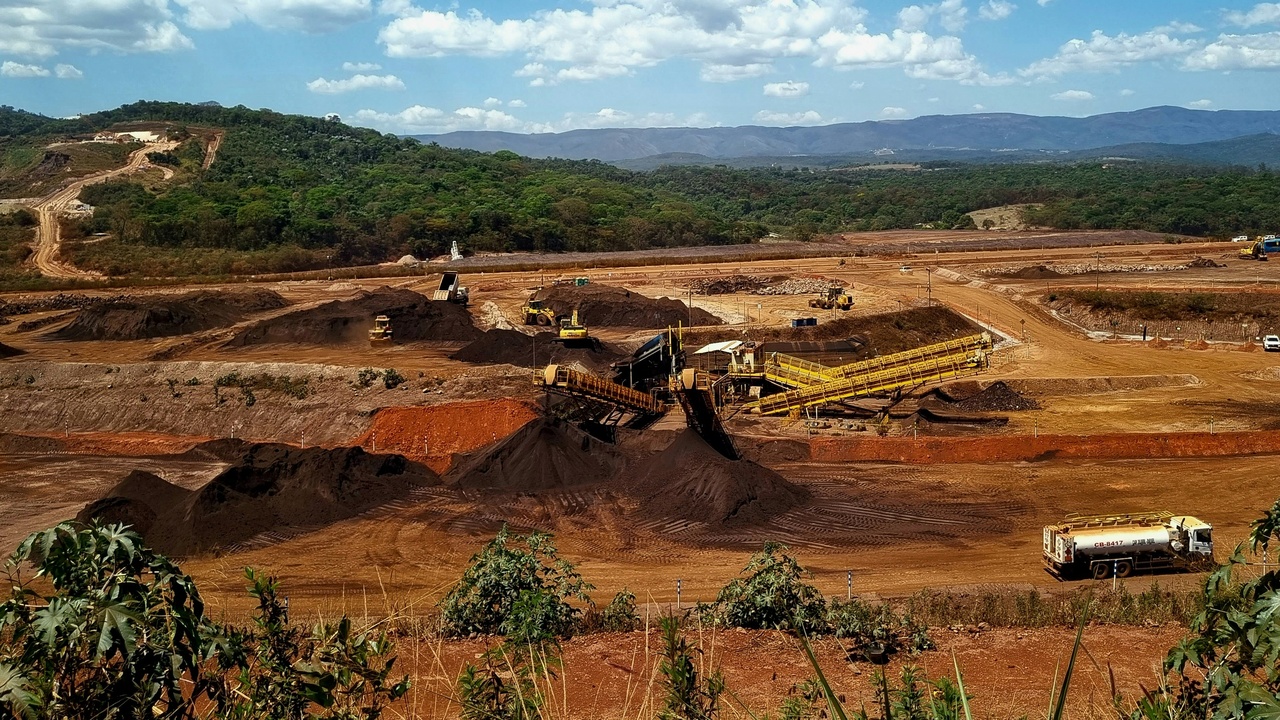 Port Moresby market and local traders