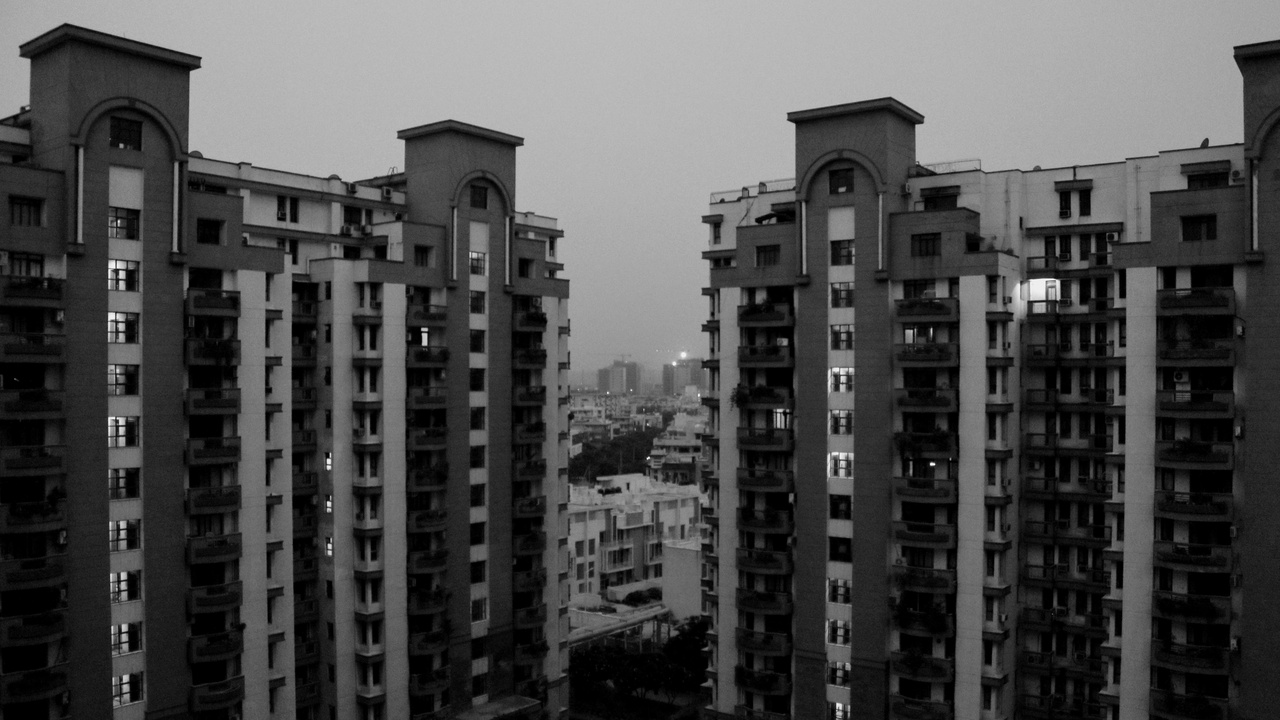 Affordable housing and diverse landscapes in India, from markets to mountain retreats