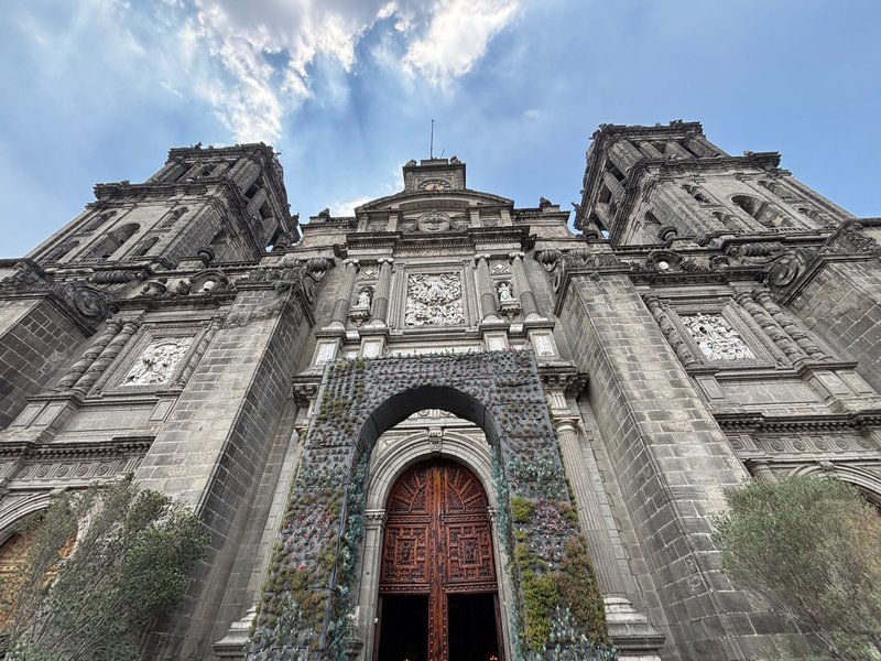 Explore the intricate architecture of Mexico City Metropolitan Cathedral, a historical landmark in Mexico.