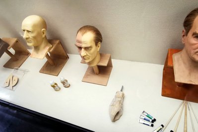 Historical Wax Museum in Buenos Aires, Argentina – Museum Information gallery image