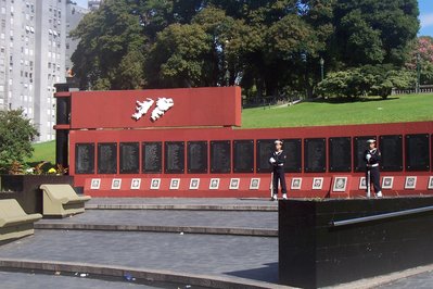 Monumento Malvinas argentina in Rio Gallegos, Argentina – Museum Information gallery image