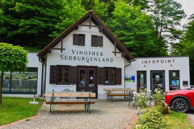 Weinmuseum Moschendorf in Neusiedl am See, Austria – Museum Information gallery image