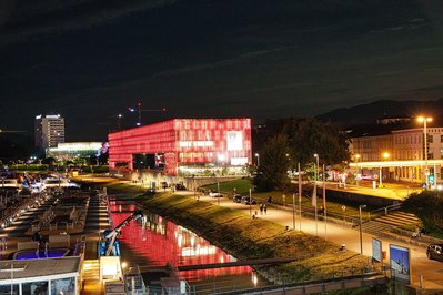 Lentos Kunstmuseum Linz in Linz, Austria – Museum Information gallery image