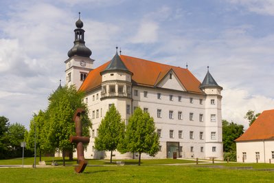 Lern- und Gedenkort Schloss Hartheim in Linz, Austria – Museum Information gallery image