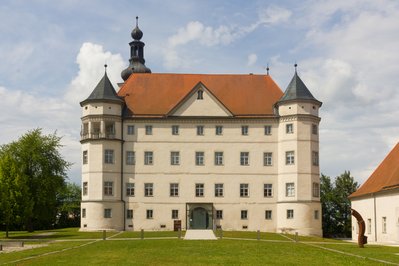 Lern- und Gedenkort Schloss Hartheim in Linz, Austria – Museum Information gallery image