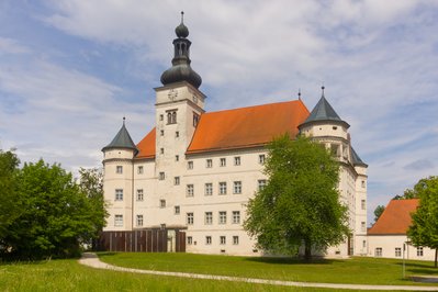 Lern- und Gedenkort Schloss Hartheim in Linz, Austria – Museum Information gallery image