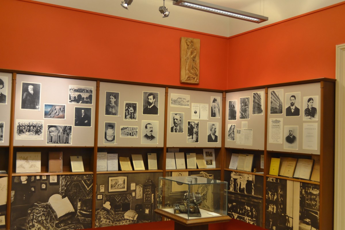 Sigmund Freud Museum in Vienna, Austria – Museum Information