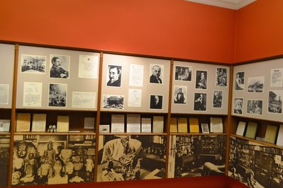 Sigmund Freud Museum in Vienna, Austria – Museum Information gallery image