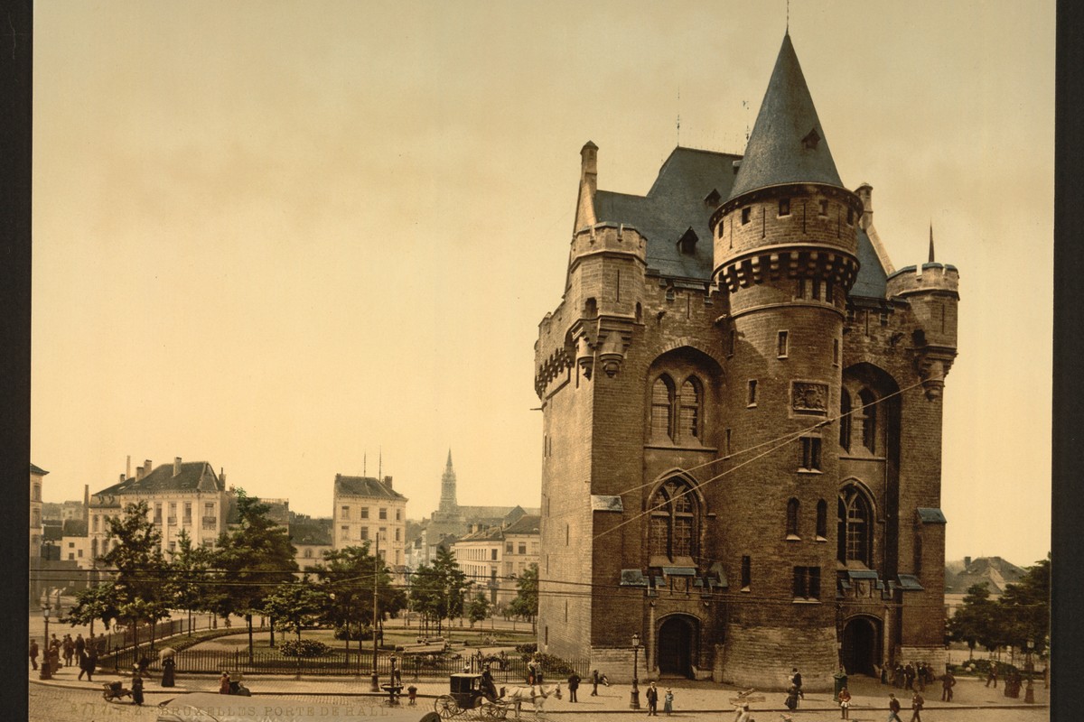 Halle Gate in Brussels, Belgium – Museum Information