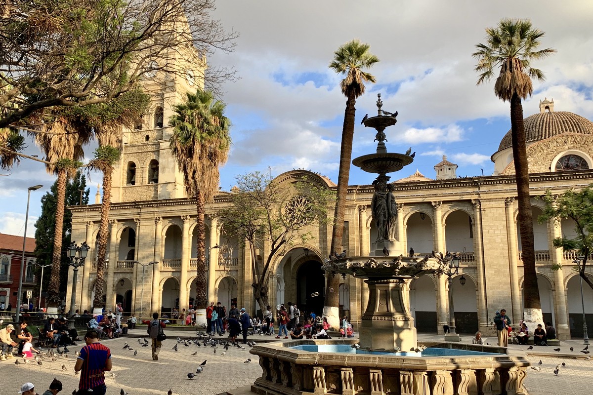 Plaza 14 de Septiembre in Cochabamba, Bolivia – Museum Information