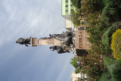 Monumento a Pedro Domingo Murillo in Potosi, Bolivia – Museum Information gallery image