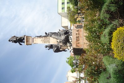 Monumento a Pedro Domingo Murillo in Potosi, Bolivia – Museum Information gallery image