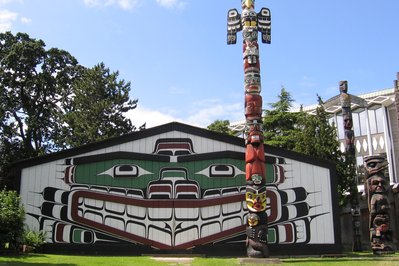 Mungo Martin House in Thunderbird Park in Victoria, Canada – Museum Information gallery image