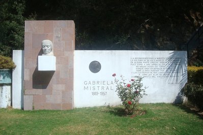 Monumento a gabriela mistral in La Serena, Chile – Museum Information gallery image